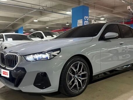 BMW 5 серии VIII (G60/G61/G68)