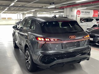 2026 Audi Q3 TFSI III (FJ), серый, 7206777 рублей, вид 5