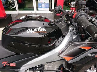 2022 Aprilia Tuono 660, чёрный, 1100000 рублей, вид 5