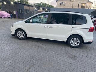 2012 Volkswagen Sharan II, белый, 1250000 рублей, вид 4