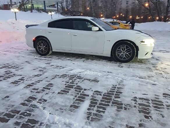 2019 Dodge Charger R__T VII (LD) Рестайлинг, белый, 4300000 рублей - вид 13