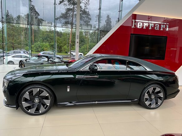 2024 Rolls-Royce Spectre I (Series I), зелёный, 40000000 рублей - вид 5