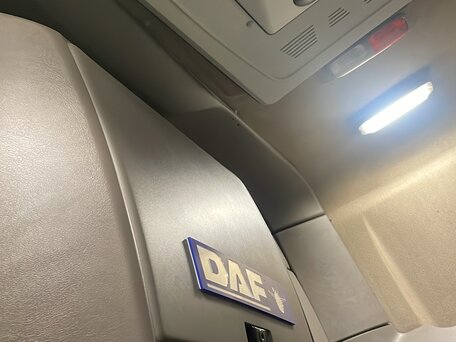 2015 DAF XF 105, белый, 4000000 рублей, вид 1