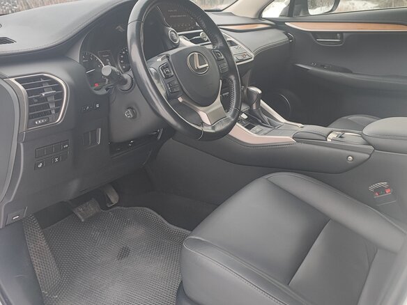 2018 Lexus NX 200 I Рестайлинг, белый, 3600000 рублей - вид 18