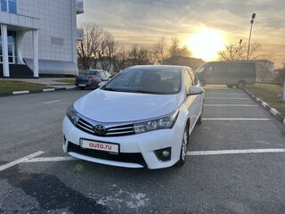 2013 Toyota Corolla XI (E160, E170, E180), белый, 1400000 рублей, вид 2