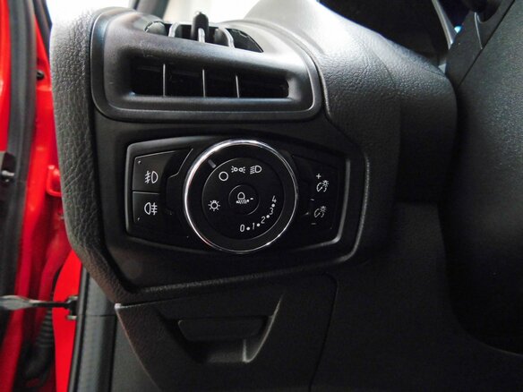 2014 Ford Focus III, красный, 1100000 рублей - вид 14
