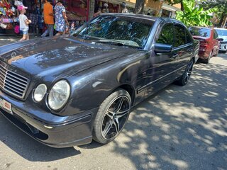 1996 Mercedes-Benz E-Класс 320 II (W210, S210), синий, 250000 рублей, вид 2