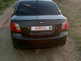 2011 Kia Rio II Рестайлинг, чёрный, 520000 рублей, вид 3
