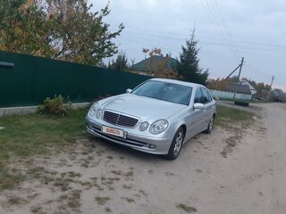 2005 Mercedes-Benz E-Класс 220 III (W211, S211), серебристый, 950000 рублей, вид 2