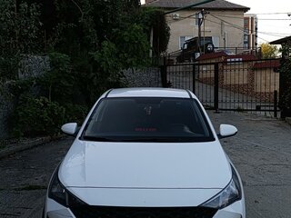 2021 Hyundai Solaris II Рестайлинг, белый, 1500000 рублей, вид 1