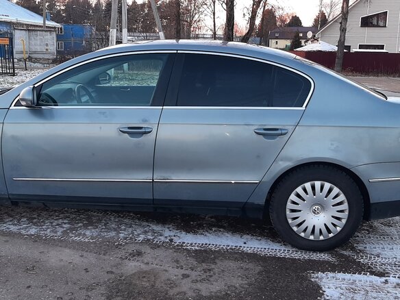 2010 Volkswagen Passat B6, серый - вид 3