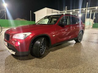 2011 BMW X1 18i I (E84), красный, 1300000 рублей, вид 2