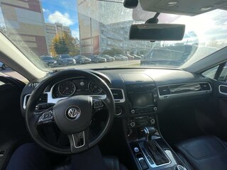 2012 Volkswagen Touareg II, чёрный, 1650000 рублей, вид 2
