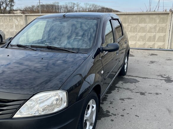 2013 Renault Logan I Рестайлинг, чёрный, 500000 рублей - вид 2