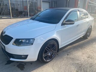 2013 Skoda Octavia III (A7), белый, 1600000 рублей, вид 2