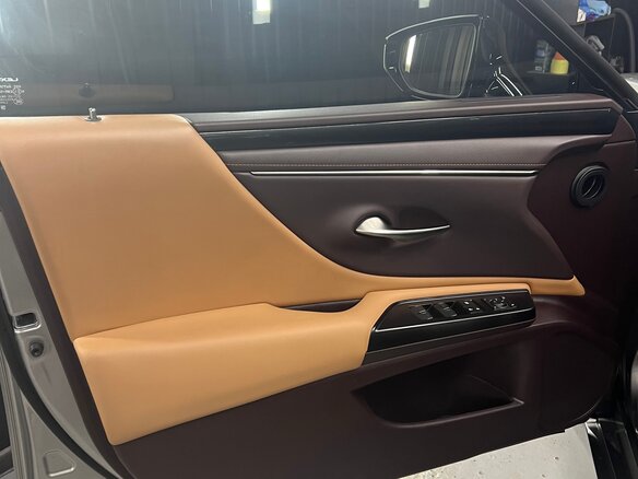 2021 Lexus ES 250 VII Рестайлинг, серый, 5150000 рублей - вид 12