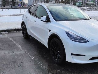 2021 Tesla Model Y Long Range Dual Motor I, белый, 3799274 рублей, вид 3