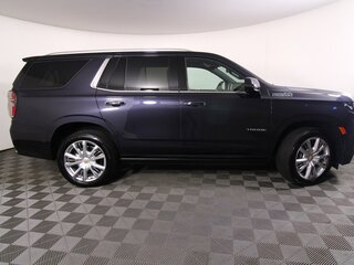 2022 Chevrolet Tahoe V, серый, 16656374 рублей, вид 3