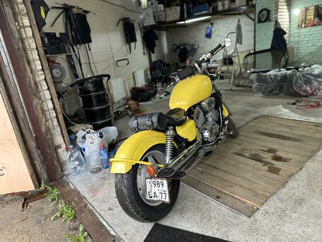 1995 Honda Magna, жёлтый, 350000 рублей, вид 3