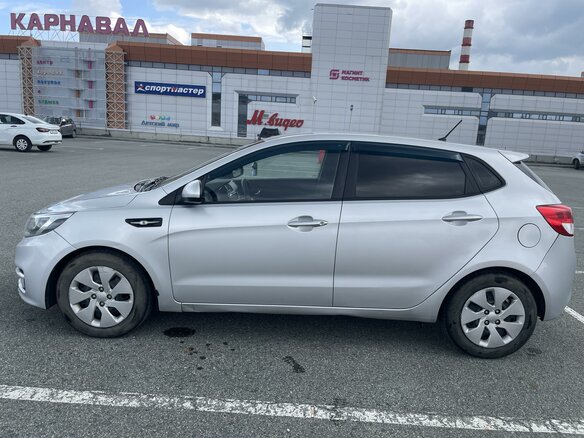 2015 Kia Rio III Рестайлинг, серый, 740000 рублей - вид 11