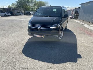 2020 Volkswagen Multivan T6 Рестайлинг, чёрный, 7500000 рублей, вид 2