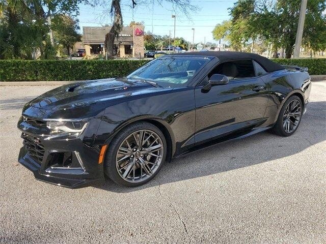 Открыть фотографии: Chevrolet Camaro VI Рестайлинг