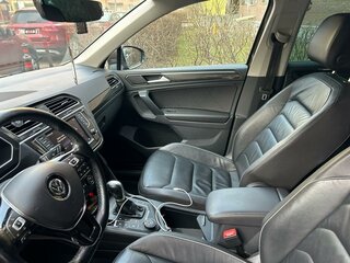 2017 Volkswagen Tiguan II, коричневый, 2400000 рублей, вид 5