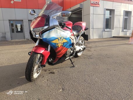 2010 Honda VFR 1200, красный, 750000 рублей, вид 5