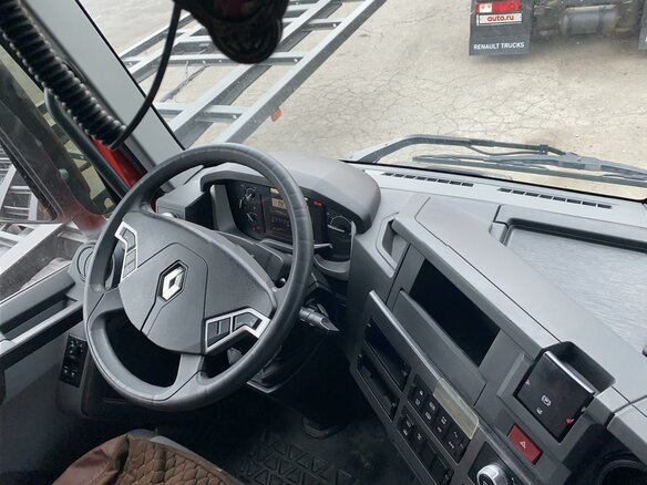 2017 Renault T-Series, красный, 3950000 рублей - вид 18