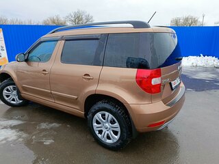2014 Skoda Yeti I Рестайлинг, коричневый, 1106000 рублей, вид 5