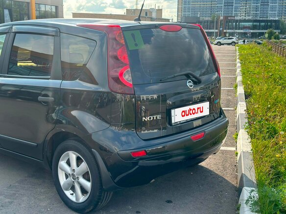 2011 Nissan Note I Рестайлинг, чёрный, 640000 рублей - вид 4