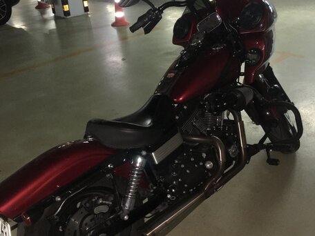 2009 Harley-Davidson Fat Bob, красный, 900000 рублей, вид 4
