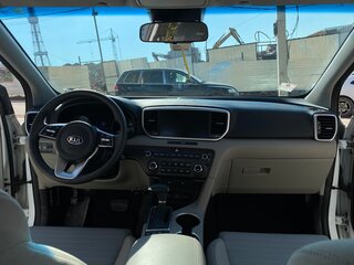 2019 Kia Sportage IV Рестайлинг, белый, 2400000 рублей, вид 5
