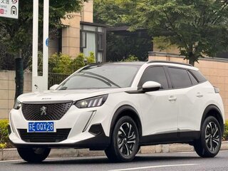 2023 Peugeot 2008 II, белый, 1506000 рублей, вид 1