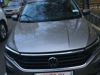 2021 Volkswagen Polo VI, бежевый, 1800000 рублей, вид 4