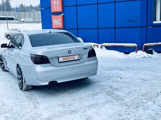 2006 BMW 5 серии 525i V (E60/E61), серебристый, 950000 рублей, вид 4