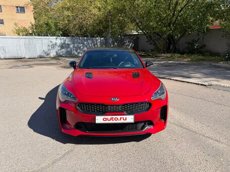 2019 Kia Stinger I, красный, 2800000 рублей, вид 2
