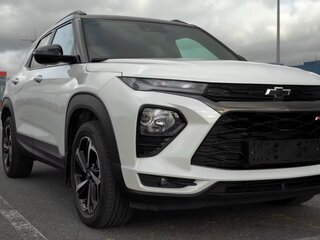2023 Chevrolet TrailBlazer III Рестайлинг, белый, 2227327 рублей, вид 1