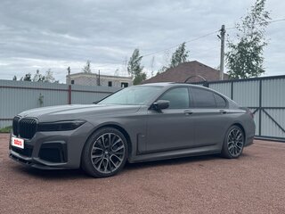 2020 BMW 7 серии 740d xDrive VI (G11/G12) Рестайлинг, серый, 7150000 рублей, вид 5