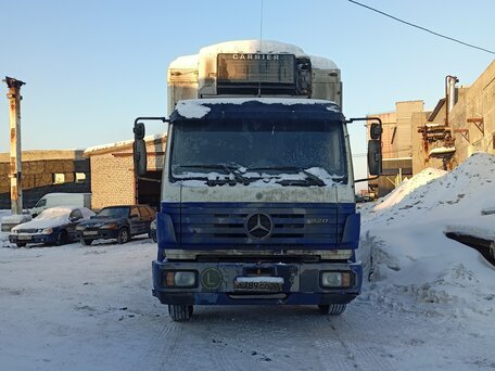 1996 Mercedes-Benz 1820, белый, 1550000 рублей, вид 1