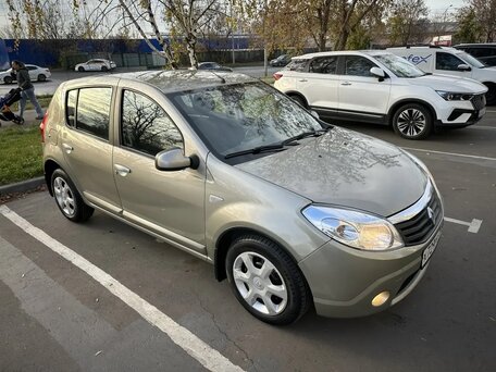 2011 Renault Sandero I, бежевый, 735000 рублей, вид 3