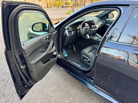 2020 BMW X6 40d III (G06), чёрный, 9490000 рублей - вид 18