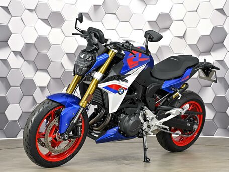 2025 BMW F 900 R, синий, 1277000 рублей, вид 2