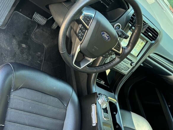 2018 Ford Fusion (North America) II Рестайлинг, красный, 1300000 рублей - вид 5