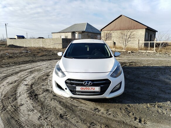 2016 Hyundai i30 II Рестайлинг, белый, 876000 рублей - вид 1