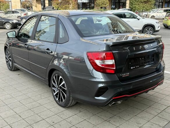 2026 Lada (ВАЗ) Granta Sport I Рестайлинг, серый, 1541000 рублей - вид 6