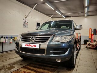 2008 Volkswagen Touareg I Рестайлинг, серый, 920000 рублей, вид 1