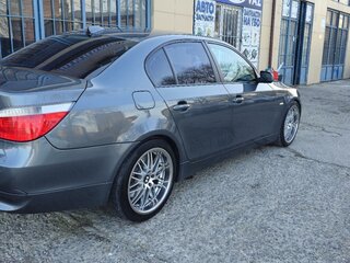 2006 BMW 5 серии 550i V (E60/E61), серый, 1300000 рублей, вид 4