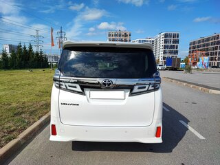 2019 Toyota Vellfire II Рестайлинг, белый, 4900000 рублей, вид 3