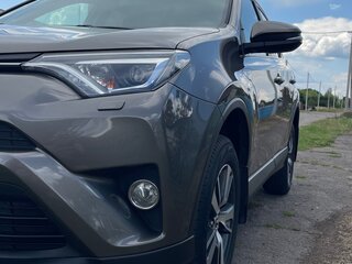 2017 Toyota RAV4 IV (XA40) Рестайлинг, коричневый, 2100000 рублей, вид 1